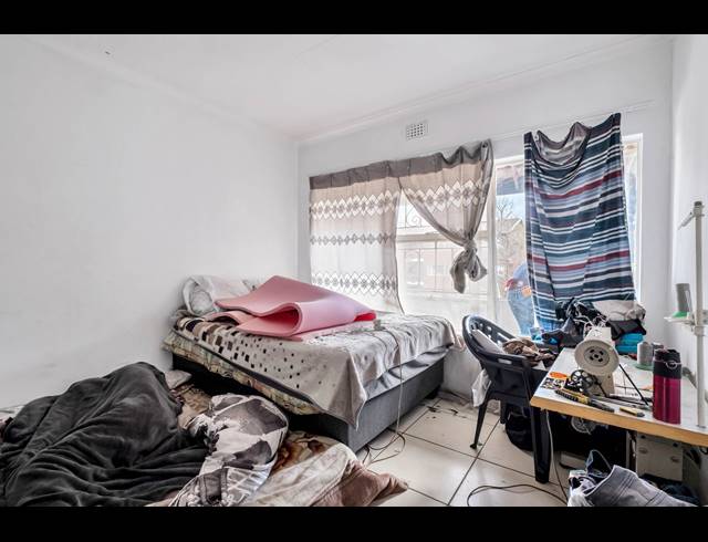 1 BEDROOM APARTMENT FOR SALE IN WINDSOR EAST